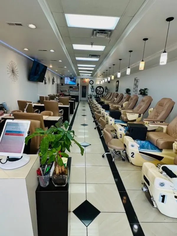 10 Best Nail Salons in Tennessee